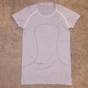 Lululemon swiftly top